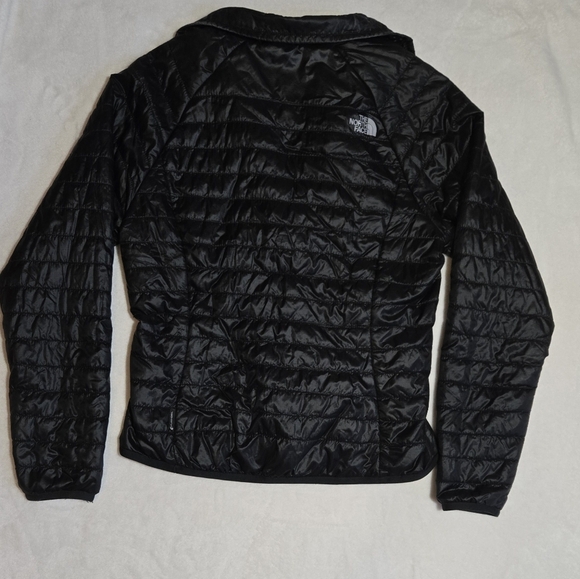 The North Face Black Puffer Jacket with Quilted Design - Picture 4 of 4